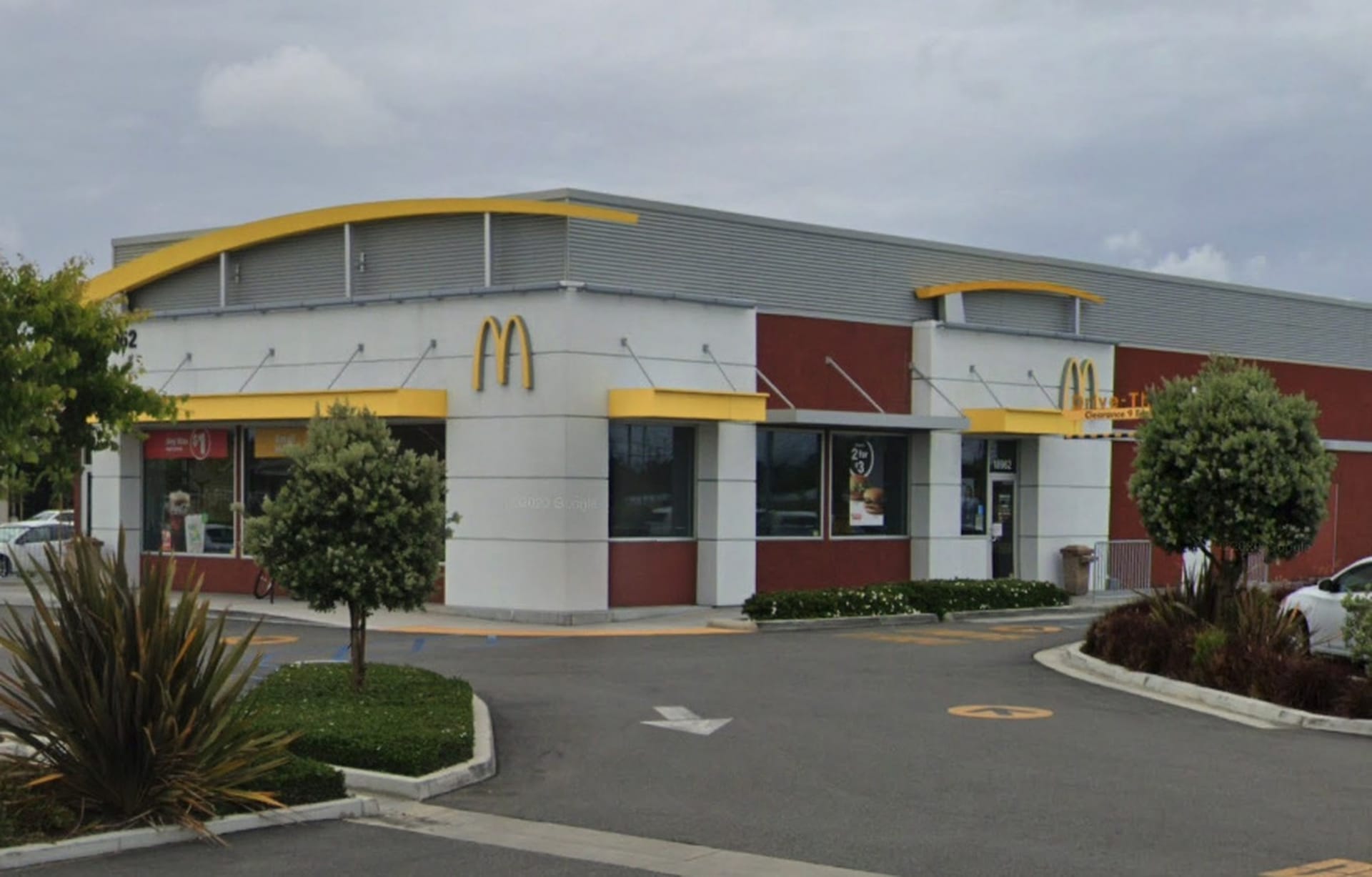 Fast-food brand conversion and remodel